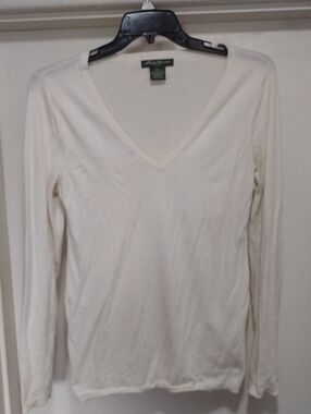 Eddie Bauer Cream V-Neck Long Sleeve Sweater Medium